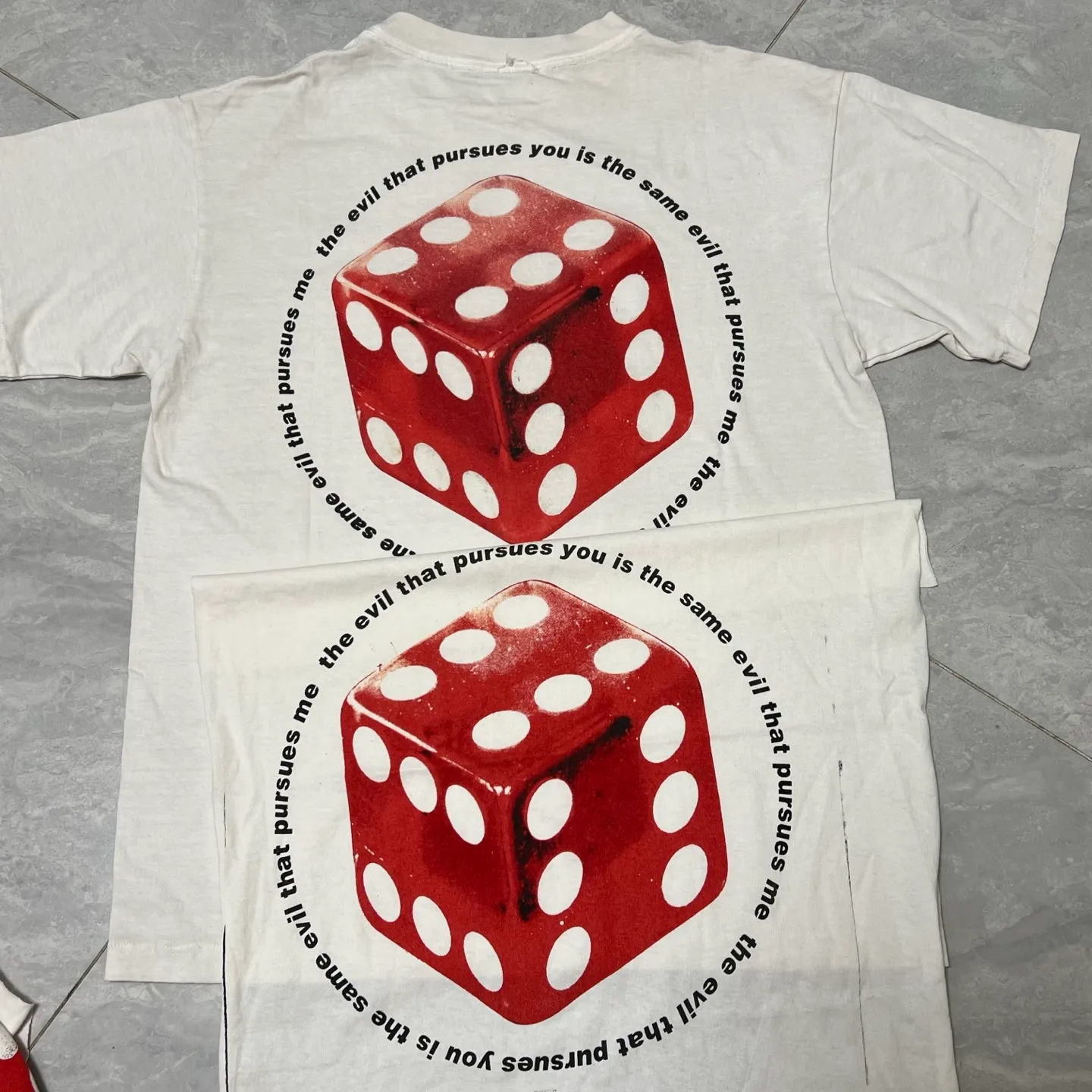 Printing proofing SAINT Mxxxxxx CIRCLE TEE/WHT SAINT dice printed washed short sleeves off-white S-XL cylindrical side seam fabric high weight cylinder woven tee original development highly restored printing VINTAGE black label/wash water label coding correct/tag coding correct Invincible details Top purchasing level